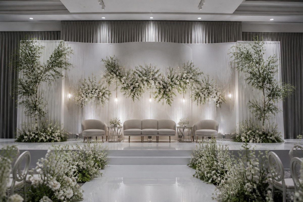 Dekorasi pelaminan pernikahan modern dari Pariz Decoration